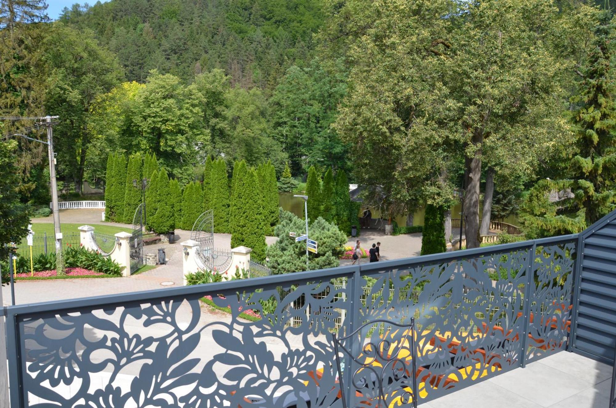 Floravilla Rajecke Teplice Exterior photo