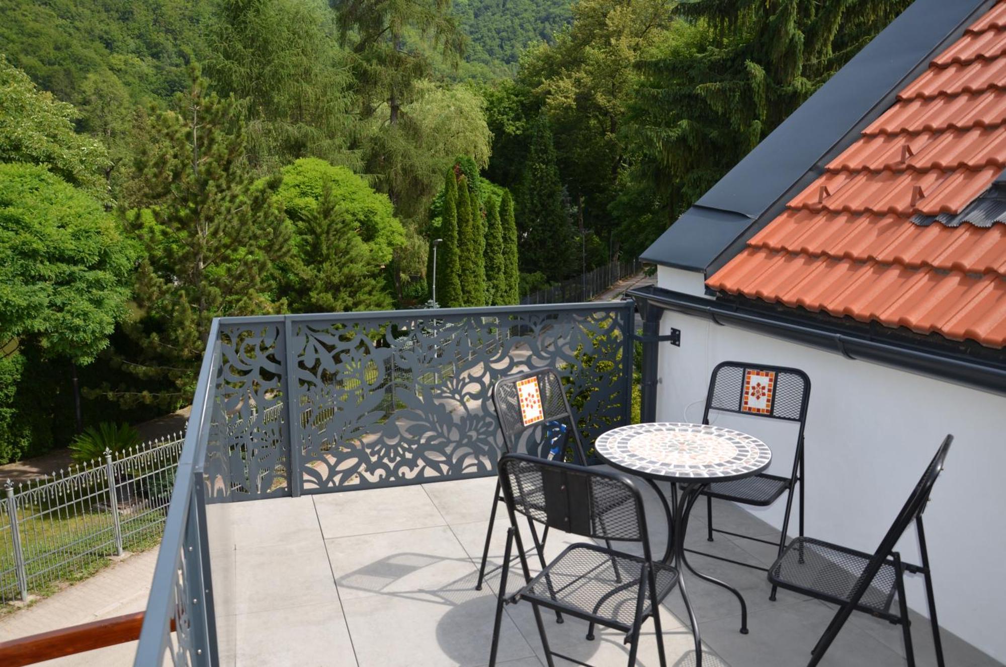 Floravilla Rajecke Teplice Exterior photo